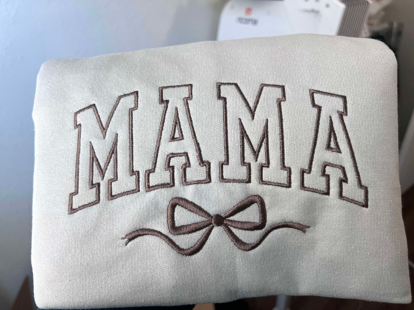 Mama bow sweatshirt